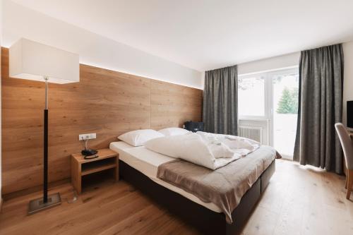 2 bedrooms, 3 beds