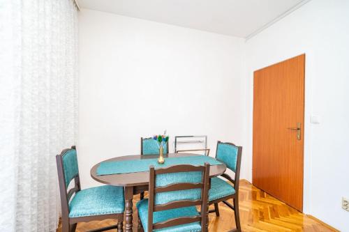  Apartments Peco in Mokošica