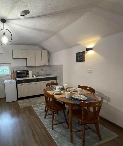 Konyha, Montana Apartmani in Konjic