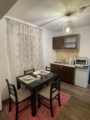 Konyha, Montana Apartmani in Konjic