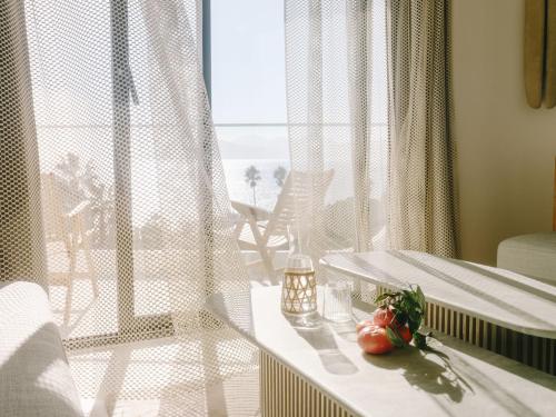 ระเบียง/ชานเรือน, Hôtel & Spa Belle Plage in เมืองเก่าเลอซูเกต์