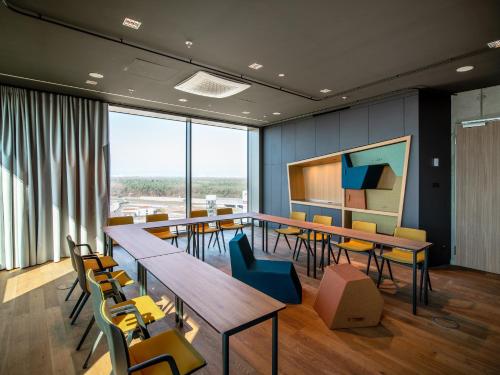 355997110 b'mine Hotel Frankfurt Airport