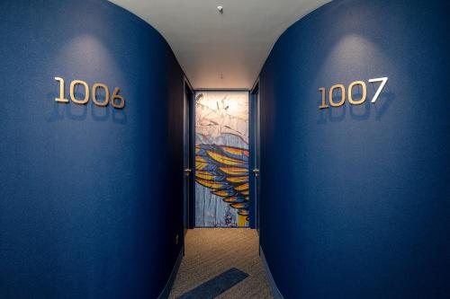 355997112 b'mine Hotel Frankfurt Airport