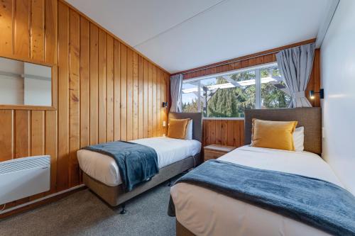 Three Bedroom Apartment image 8