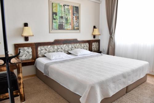 One-Bedroom Apartment (3 Adults) room in Family Hotel Apolonia
