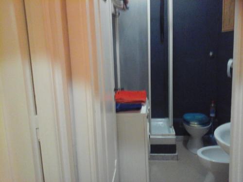 B&B METRO' CENTRAL LINE --ONLY WC IN ROOMS---one train every 2 minutes- id reg lazio 11644 - image 7