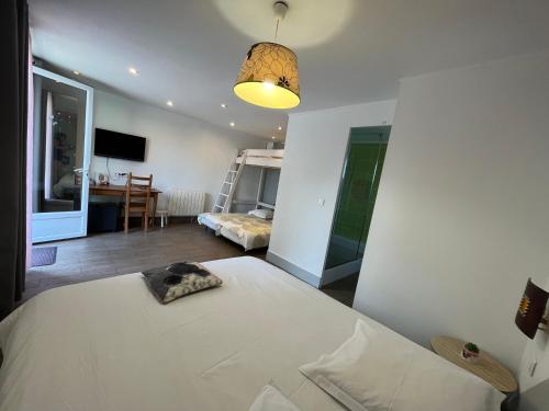 Chambres d'Hôtes Poirier Bazin – Montry, TX