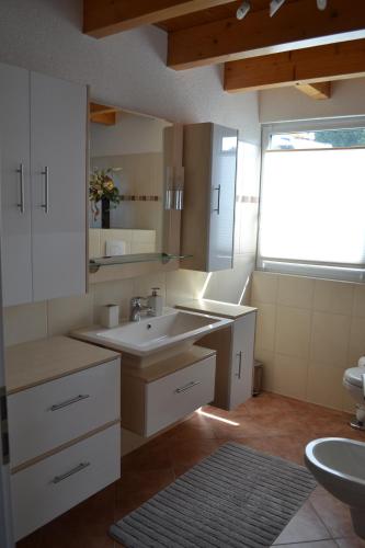 HM - Ferienhaus 3 Deluxe Krombachtalsperre Westerwald exklusive verbrauchte NK, Driedorf (fotografie 7)