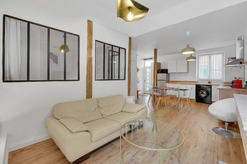 One-Bedroom Apartment image 6