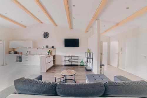 Große Ferienwohnung mit Balkon und perfekter Lage in Eggenthal, Deutschland