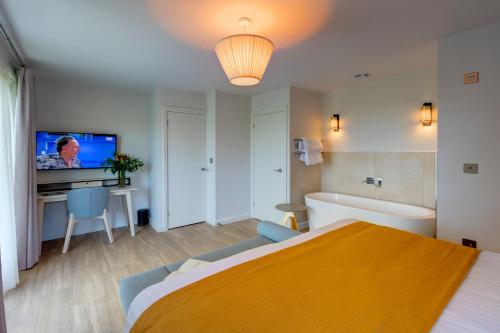 St Mellion Estate - image 14