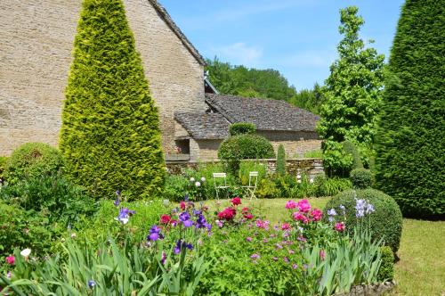 . La ferme aux glycines