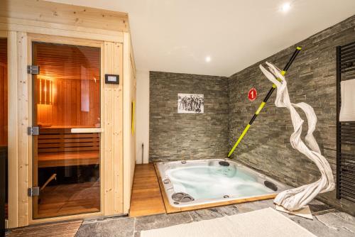 Apartment Moabi Le Praz Courchevel - by EMERALD STAY