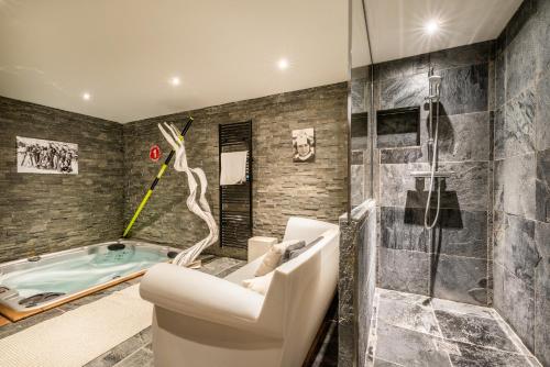 Apartment Moabi Le Praz Courchevel - by EMERALD STAY