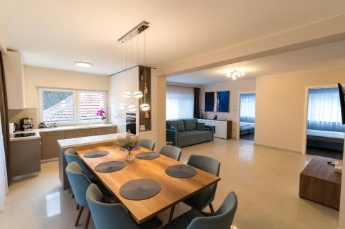 Guestroom, Thermal Lux Weninger Apartman in Kiskunhalas