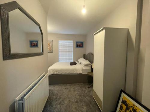 The Corner House. Derry City. 3 bed, sleeps 6.