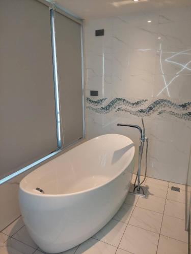 Bathroom, 麗緻詩旅海景民宿 near Yuwengdao Lighthouse Siyu Lighthouse