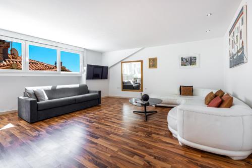 Villa Homa - main image