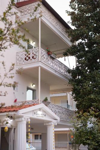 Vista exterior, Ronzi Apartments in Kamena Vourla