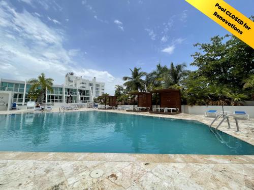 2BR Condo at Isla Verde Beach - image 7