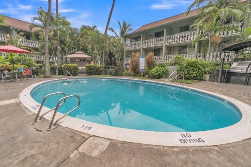 NAUTICAL THEME GARDEN VIEW STUDIO - KONA ISLANDER INN CONDOS condo – Kailua-Kona, HI