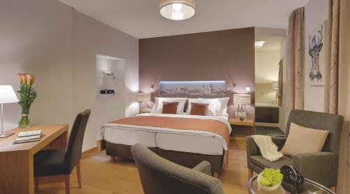 room detail thumbnail 1