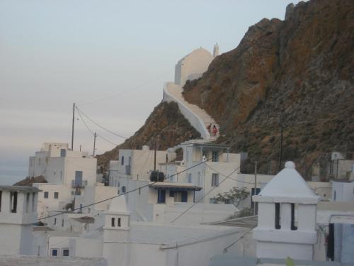 Serifos Chroma