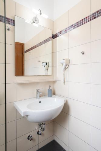 Apartment with Sea View image 8