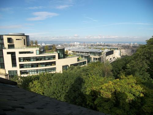 Calton Hill Apartment - image 7
