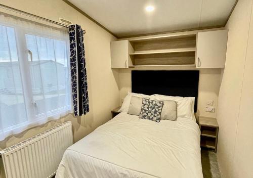 Luxury 3 bedroom caravan between Perranporth and Newquay, Cornwall