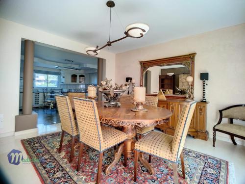 PEARLS BEACH VILLA 5