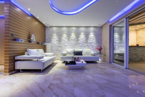 Villa M