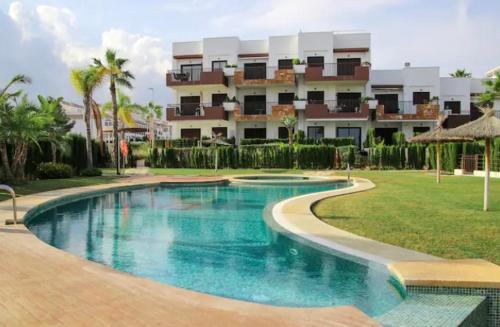 Luxurious penthouse in Torrevieja gîte à louer Playa del Acequión