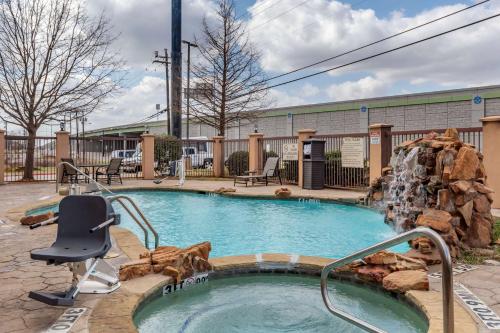 Best Western Plus DFW Airport West Euless