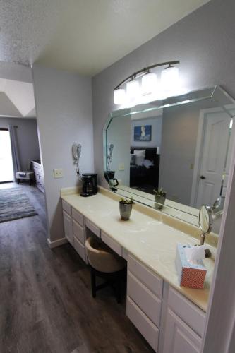 Comfortable vacation property minutes from downtown Comfortable vacation property minutes from downtown