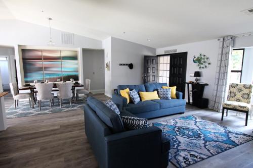 Comfortable vacation property minutes from downtown in Cathedral City, USA