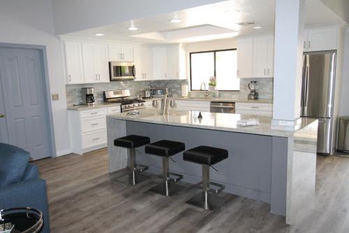 Comfortable vacation property minutes from downtown Comfortable vacation property minutes from downtown