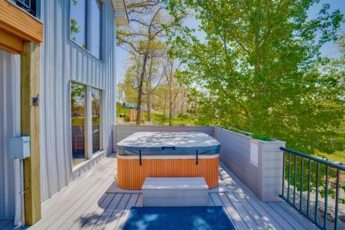 Lake Breeze Timber – Lake Ozark, MO