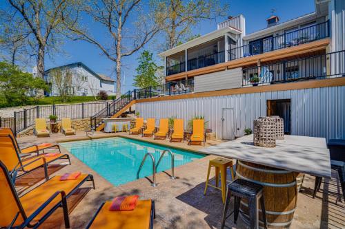 Lake Breeze Timber – Lake Ozark, MO