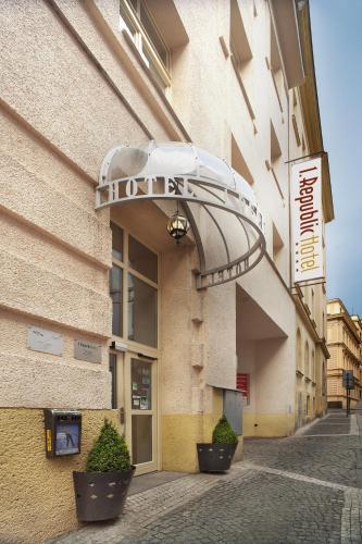 1.Republic Hotel - image 12