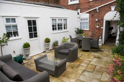 บริการและสิ่งอำนวยความสะดวก, Jessop House in ติวเกสเบอรี