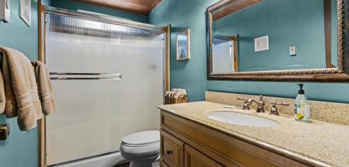 Basque Haus by Tahoe Mountain Properties - image 13
