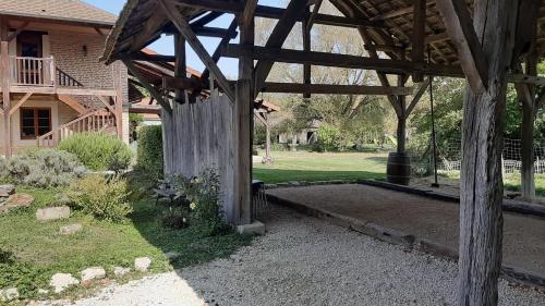 Діяльність, Gîte Chez Léo (Gite Chez Leo) in Шарет-Варен