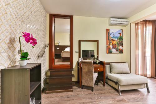Hotel Premier Budva - image 9
