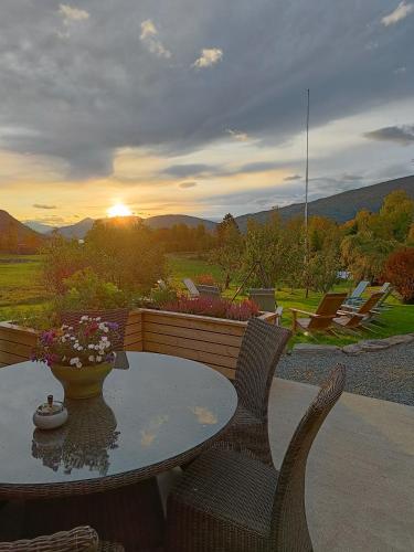 สวน, Orheimstunet - Gårdsferie for storfamilien der også hunden er velkommen (Orheimstunet - Gardsferie for storfamilien der ogsa hunden er velkommen) in ฮอร์นินดาล