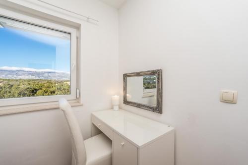 Apartment image 3