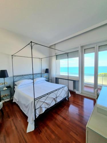 Grand Hotel Passetto - image 4