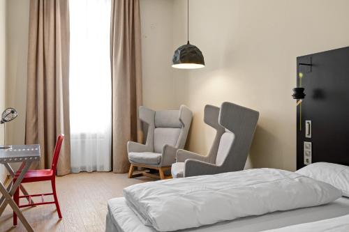 Comfort Hotel Grand Central - image 13