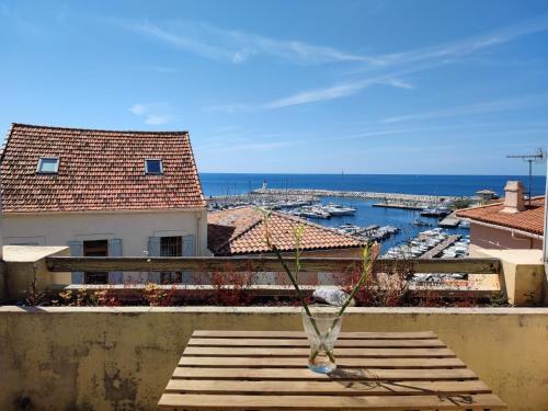 L'ESCAPADE - Vue MER & TERRASSE - Plage à 100m - Location saisonnière - Sausset-les-Pins