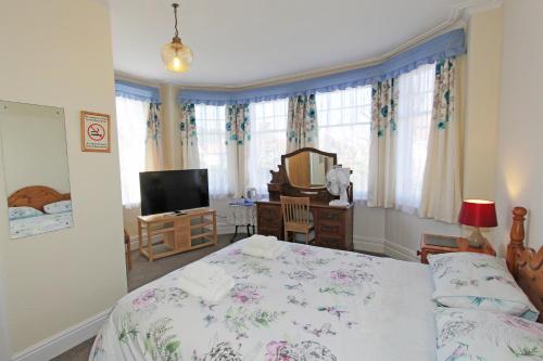 West Point Hotel Bed and Breakfast - main image